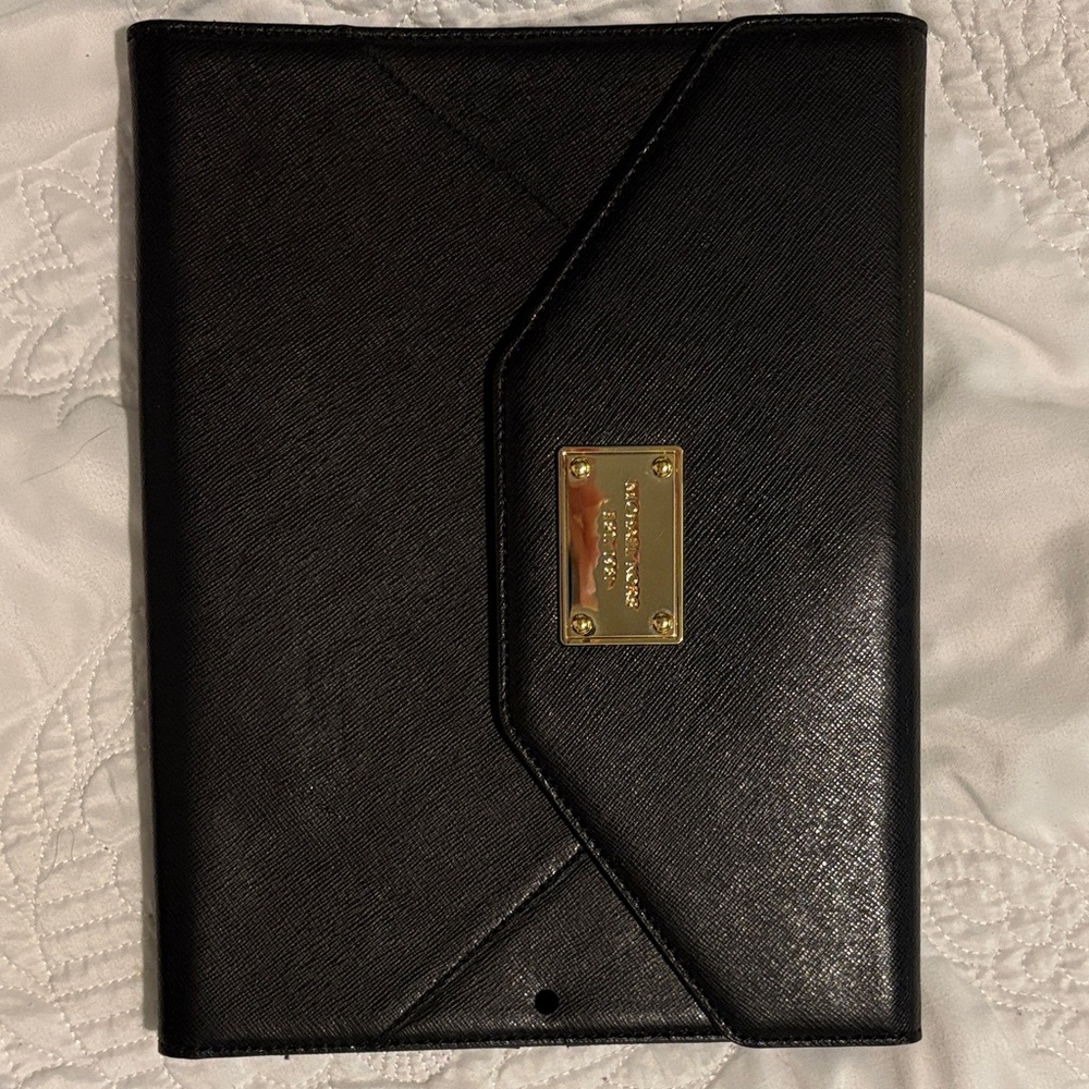 Michael Kors Black Saffiano Leather iPad / Tablet Case – Pristine